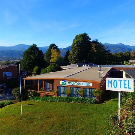 Mountain Creek Motel Bar & Restaurant Mount Beauty Esterno foto